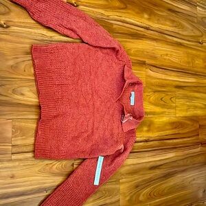 Sweater with collar